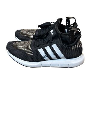 adidas Swift Run Rainbow Women’s Size 10 Knit Casual Sneakers Running Shoes